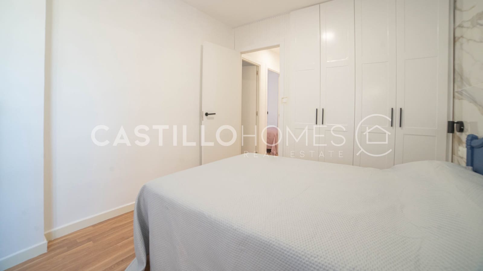 3 soveværelse Lejlighed til salg i Torrevieja - € 450.000 (Ref: 9999983)