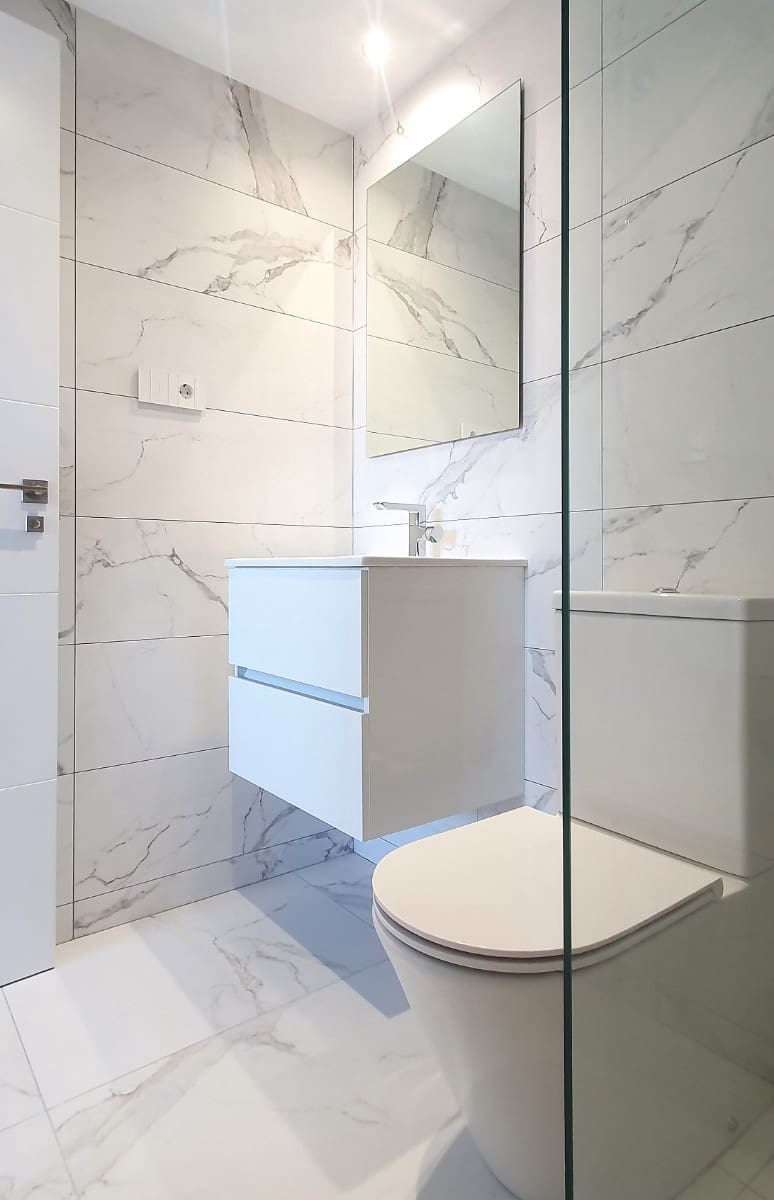 Apartamento de 2 habitaciones en Punta Prima en venta con piscina garaje - 373.000 € (Ref: 10095744)