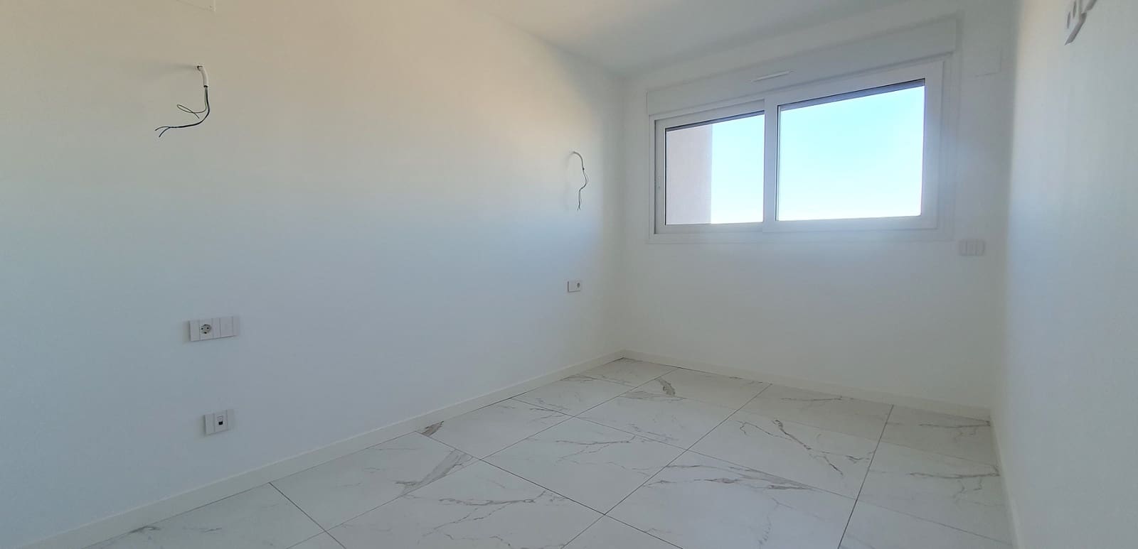 Apartamento de 2 habitaciones en Punta Prima en venta con piscina garaje - 373.000 € (Ref: 10095744)