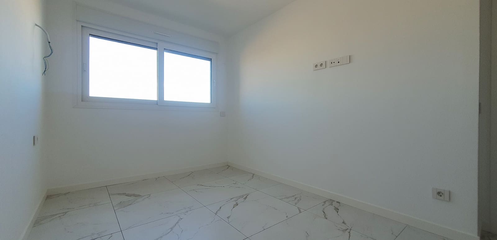 Apartamento de 2 habitaciones en Punta Prima en venta con piscina garaje - 373.000 € (Ref: 10095744)