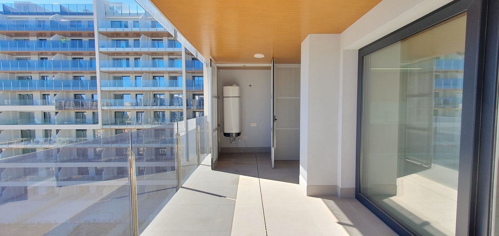 Apartamento de 2 habitaciones en Punta Prima en venta con piscina garaje - 373.000 € (Ref: 10095744)