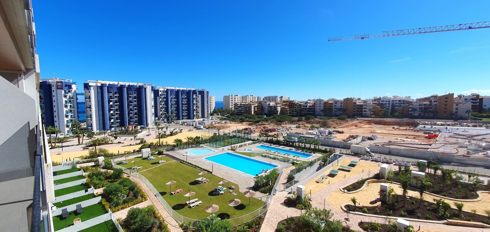 Apartamento de 2 habitaciones en Punta Prima en venta con piscina garaje - 373.000 € (Ref: 10095744)