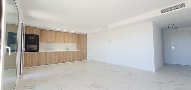 Apartamento de 2 habitaciones en Punta Prima, Torrevieja en venta con piscina garaje - 373.000 € (Ref: 10095744)
