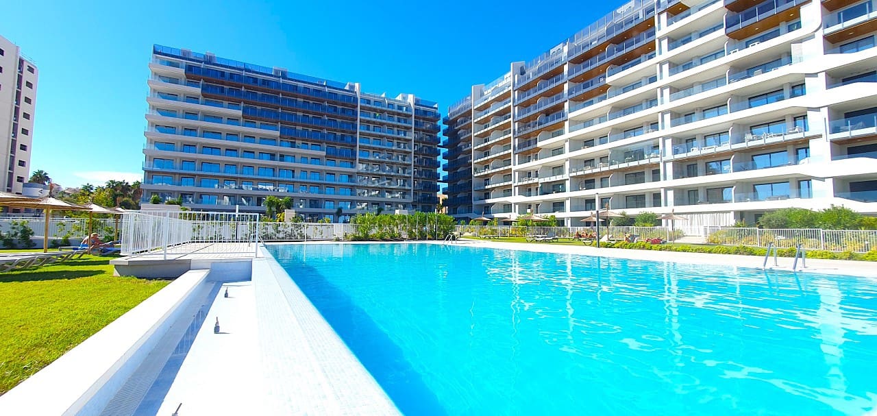 Apartamento de 2 habitaciones en Punta Prima en venta con piscina garaje - 373.000 € (Ref: 10095744)