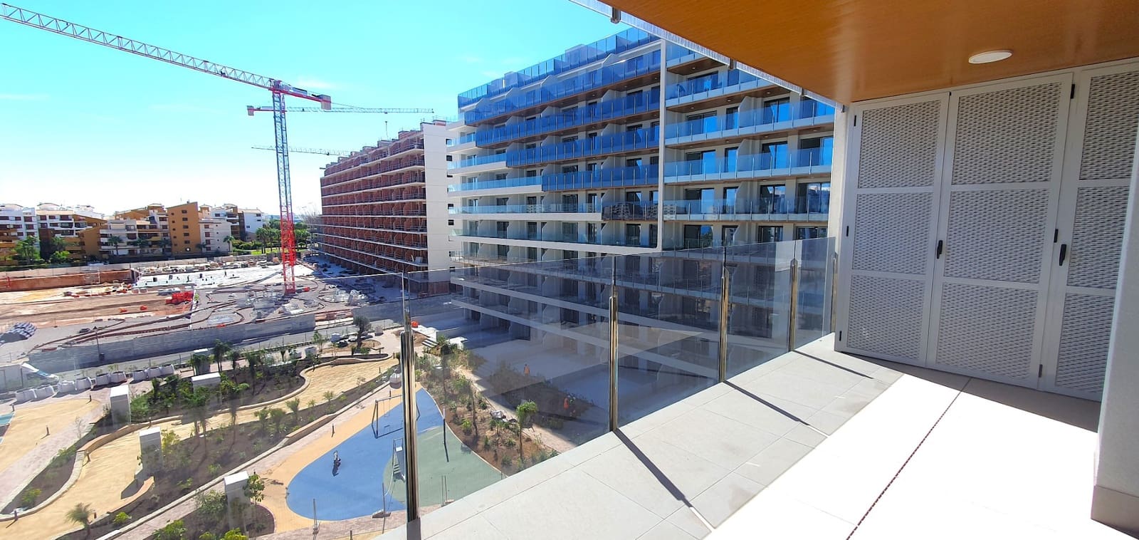 Apartamento de 2 habitaciones en Punta Prima en venta con piscina garaje - 373.000 € (Ref: 10095744)