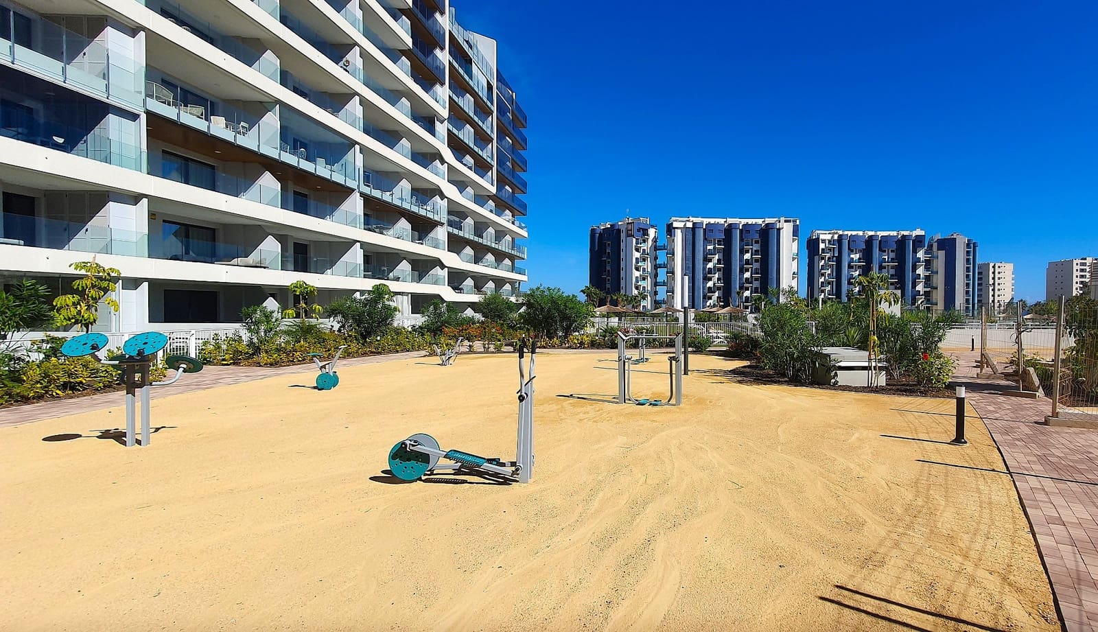 Apartamento de 2 habitaciones en Punta Prima en venta con piscina garaje - 373.000 € (Ref: 10095744)