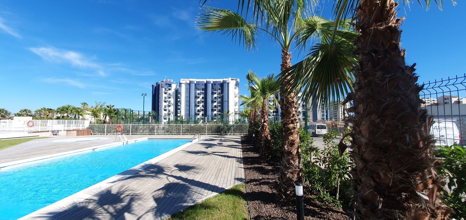 Apartamento de 2 habitaciones en Punta Prima en venta con piscina garaje - 373.000 € (Ref: 10095744)
