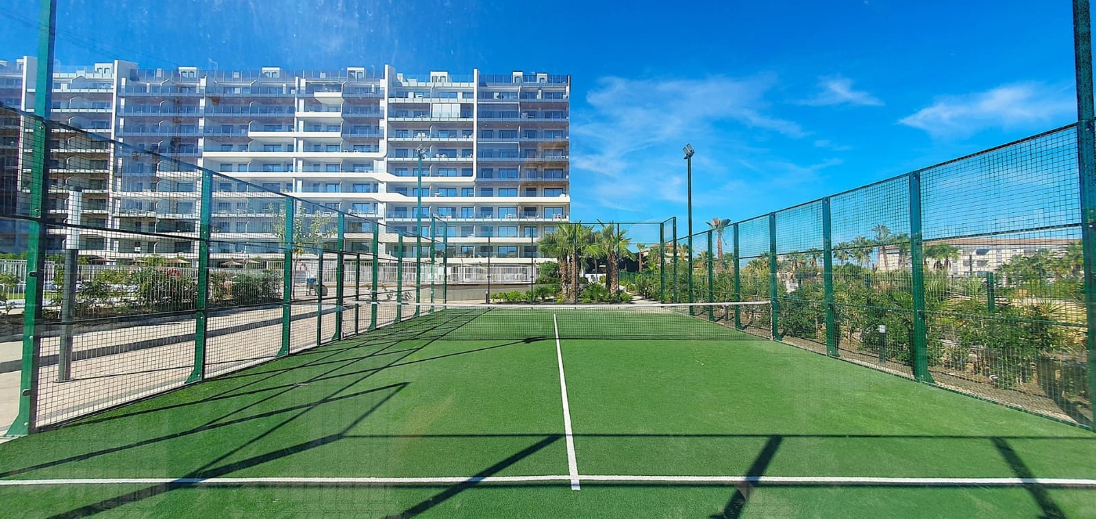 Apartamento de 2 habitaciones en Punta Prima en venta con piscina garaje - 373.000 € (Ref: 10095744)