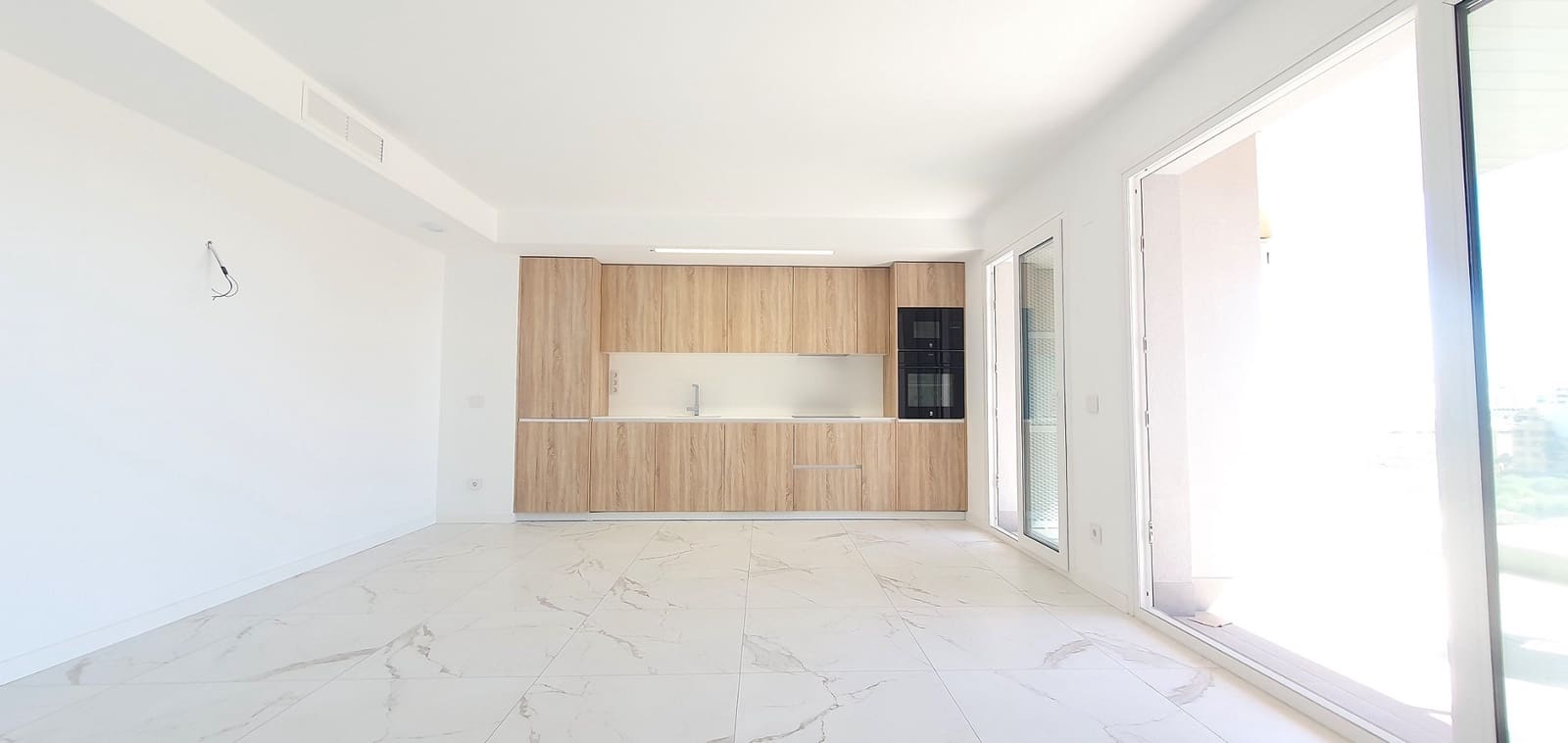2 slaapkamer Appartement te koop in Punta Prima met zwembad garage - € 373.000 (Ref: 10097283)