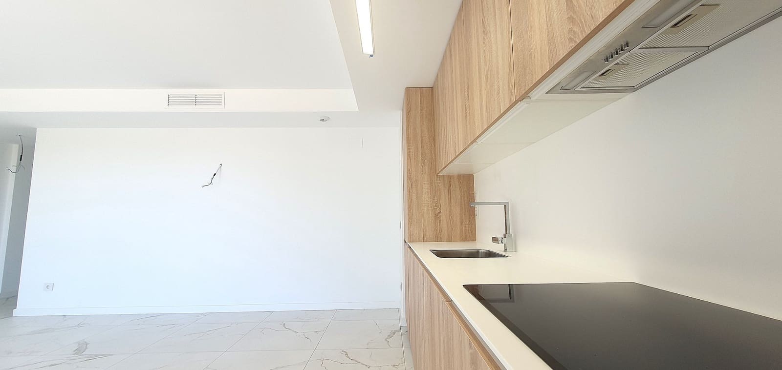 2 slaapkamer Appartement te koop in Punta Prima met zwembad garage - € 373.000 (Ref: 10097283)