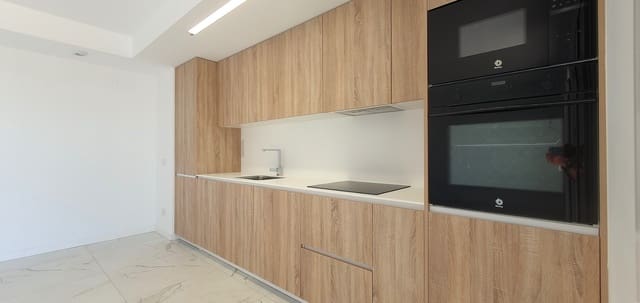 2 slaapkamer Appartement te koop in Punta Prima, Torrevieja met zwembad garage - € 373.000 (Ref: 10097283)