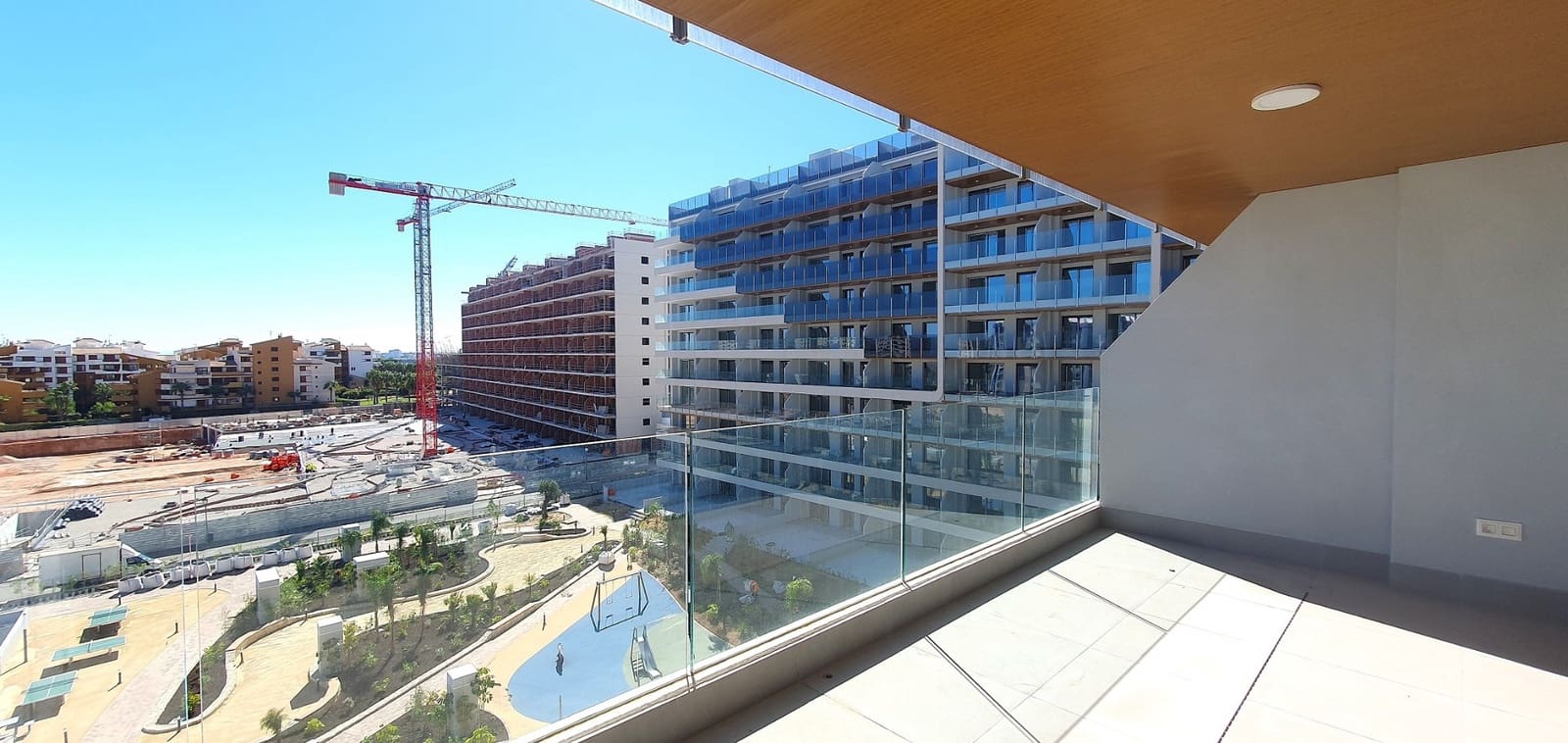 2 slaapkamer Appartement te koop in Punta Prima met zwembad garage - € 373.000 (Ref: 10097283)