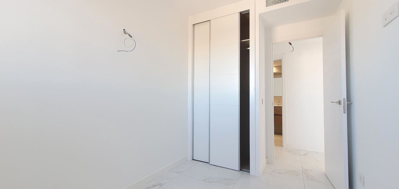 2 slaapkamer Appartement te koop in Punta Prima met zwembad garage - € 373.000 (Ref: 10097283)