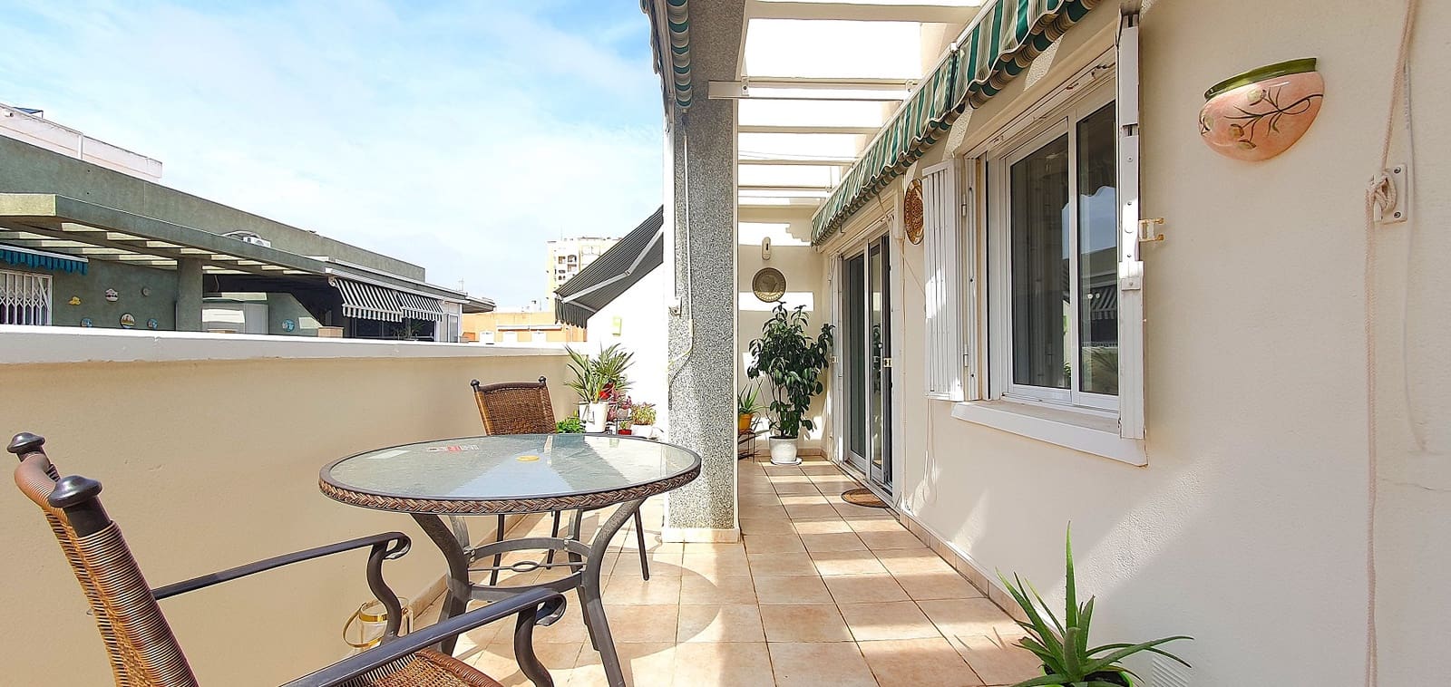 Ático de 2 habitaciones en Torrevieja en venta - 185.000 € (Ref: 10127334)