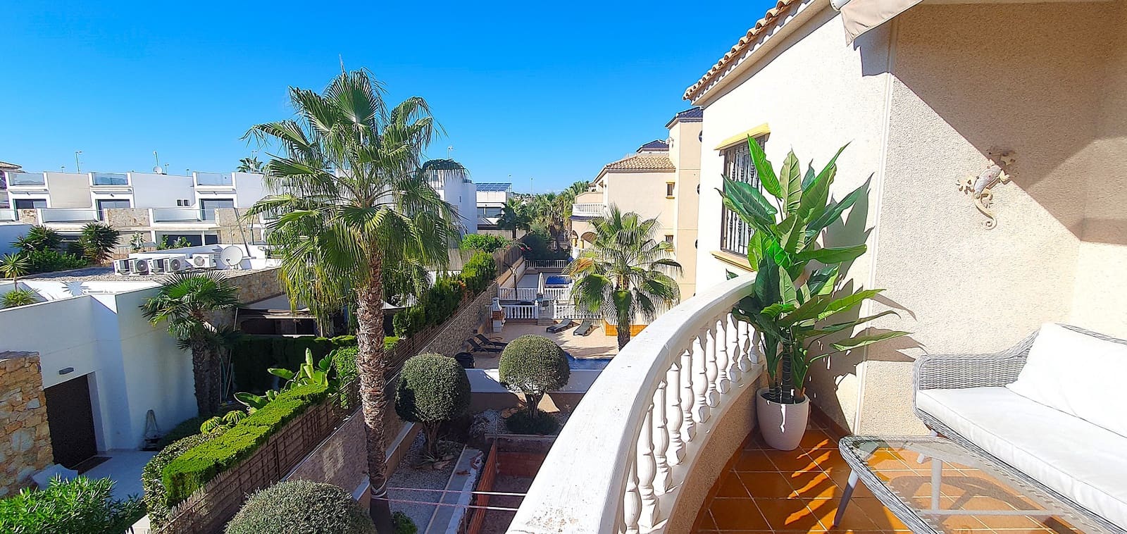 2 soverom Penthouse til salgs i Orihuela Costa med svømmebasseng - € 177 000 (Ref: 10156859)