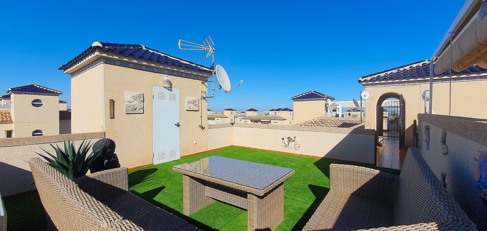 2 soverom Penthouse til salgs i Orihuela Costa med svømmebasseng - € 177 000 (Ref: 10156859)