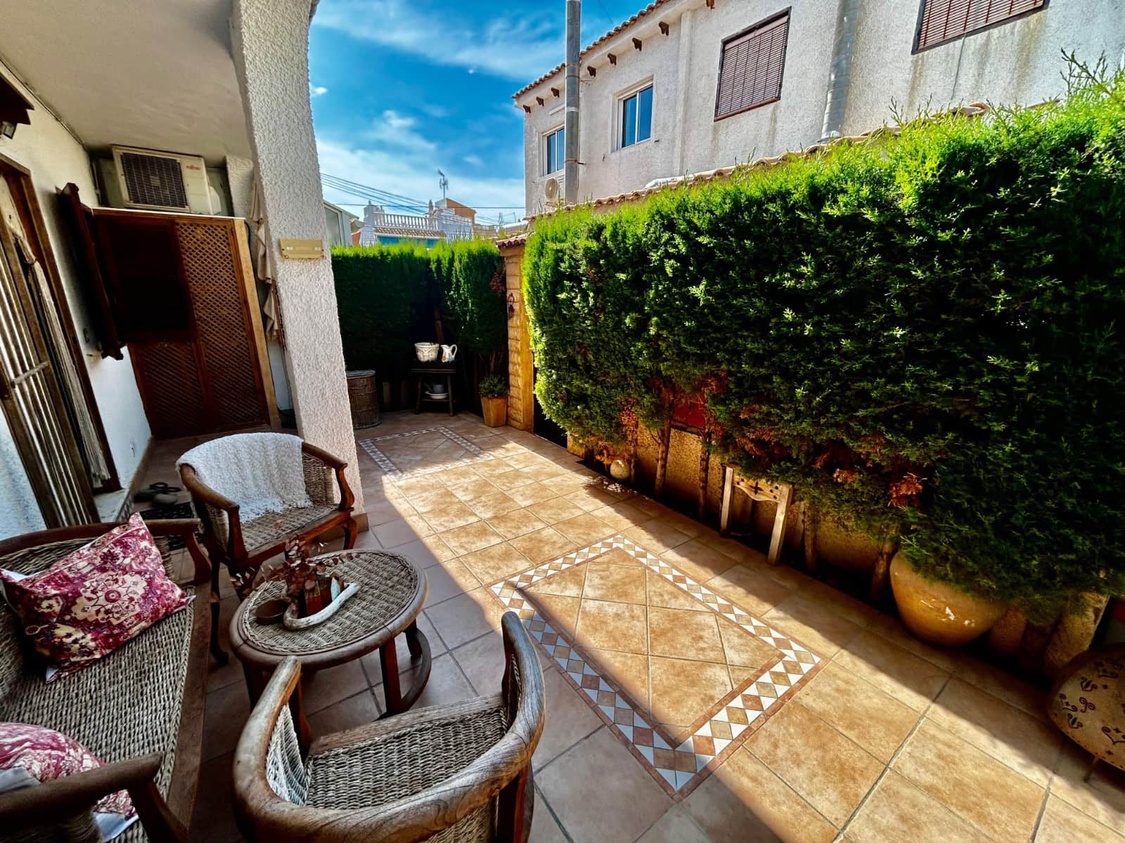 3 bedroom Bungalow for sale in Torrevieja with pool - € 189,000 (Ref: 8989954)