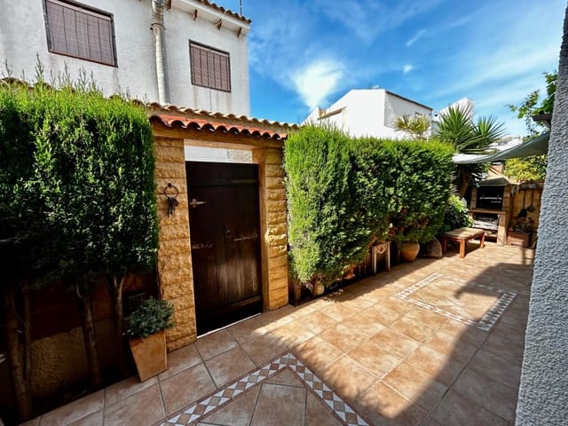 3 bedroom Bungalow for sale in Los Frutales, Torrevieja with pool - € 189,000 (Ref: 8989954)