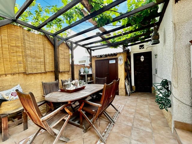 3 bedroom Bungalow for sale in Los Frutales, Torrevieja with pool - € 189,000 (Ref: 8989954)