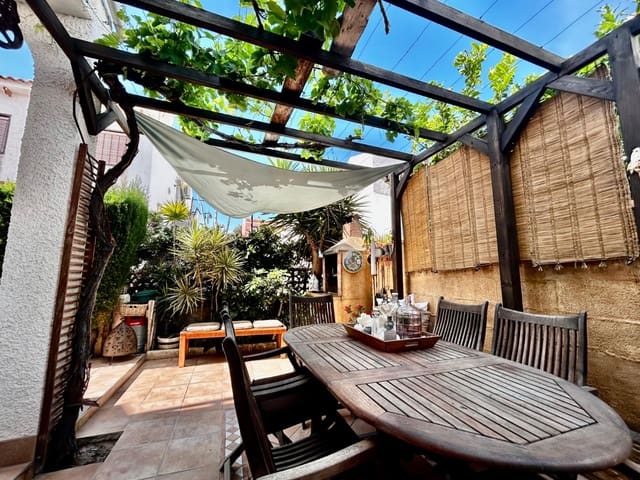 3 bedroom Bungalow for sale in Los Frutales, Torrevieja with pool - € 189,000 (Ref: 8989954)