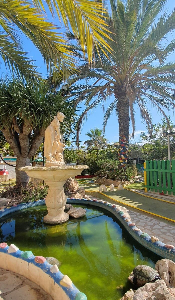 Business for sale in Guardamar del Segura with pool garage - € 850,000 (Ref: 9170660)