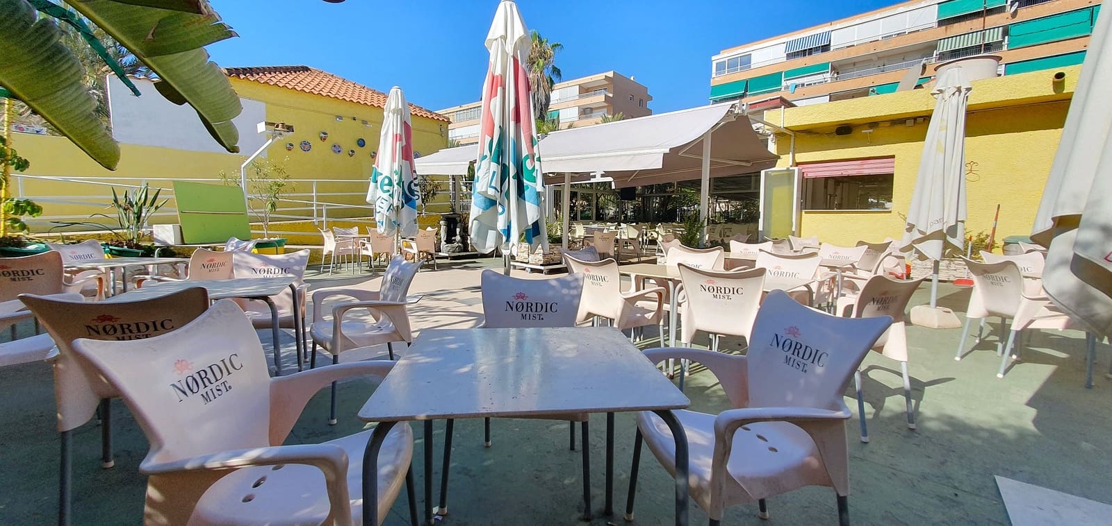 Business for sale in Guardamar del Segura with pool garage - € 850,000 (Ref: 9170660)
