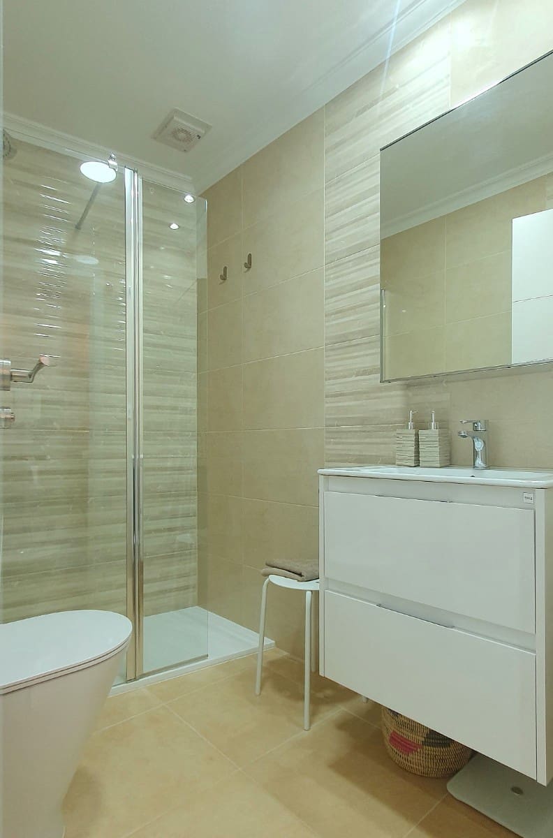 2 quarto Apartamento para venda em Torrevieja com piscina - 160 000 € (Ref: 9221875)