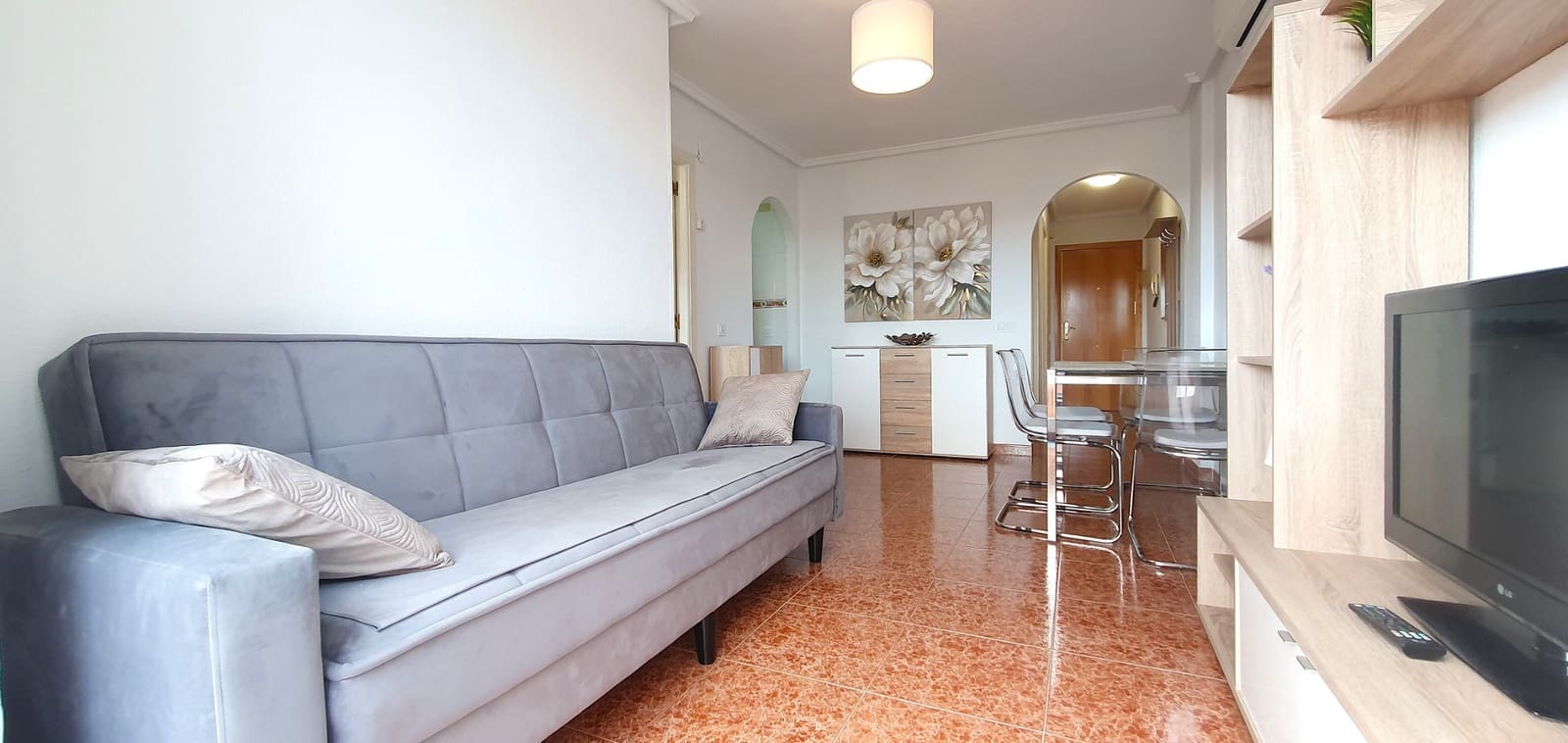 2 soverom Penthouse til salgs i Torrevieja med svømmebasseng - € 150 000 (Ref: 9235770)