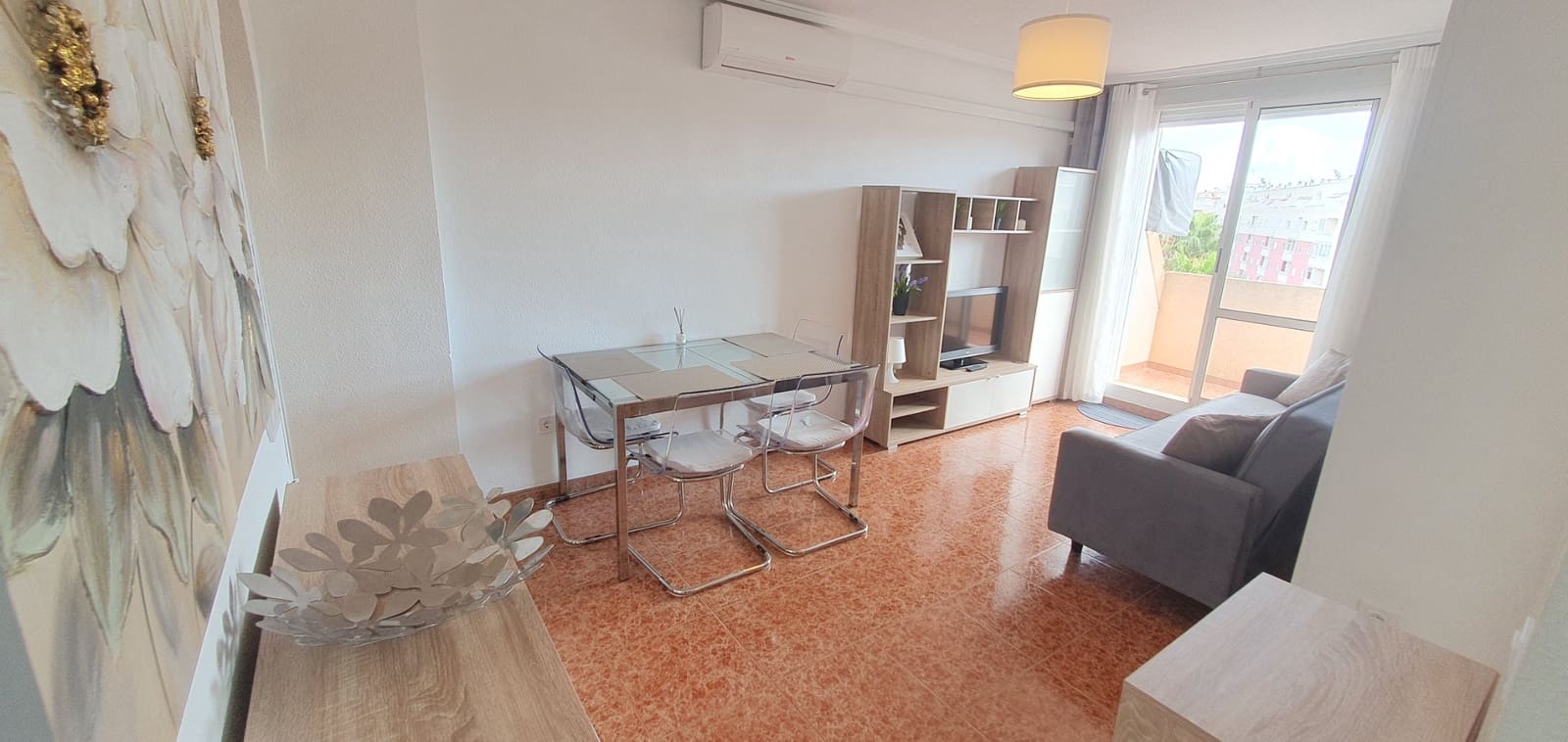2 soverom Penthouse til salgs i Torrevieja med svømmebasseng - € 150 000 (Ref: 9235770)