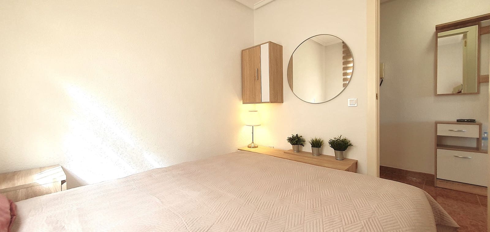 2 soverom Penthouse til salgs i Torrevieja med svømmebasseng - € 150 000 (Ref: 9235770)