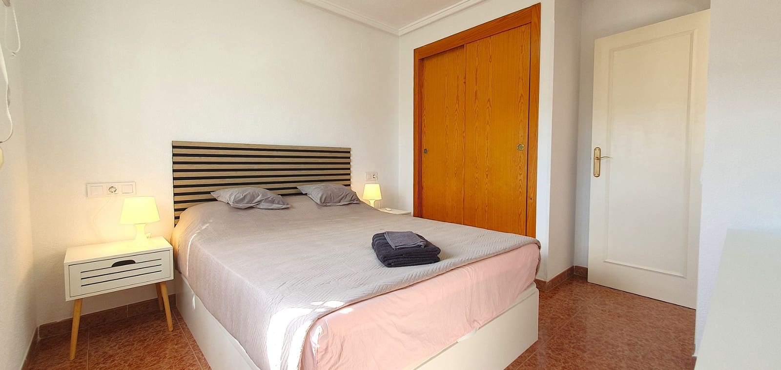 2 soverom Penthouse til salgs i Torrevieja med svømmebasseng - € 150 000 (Ref: 9235770)