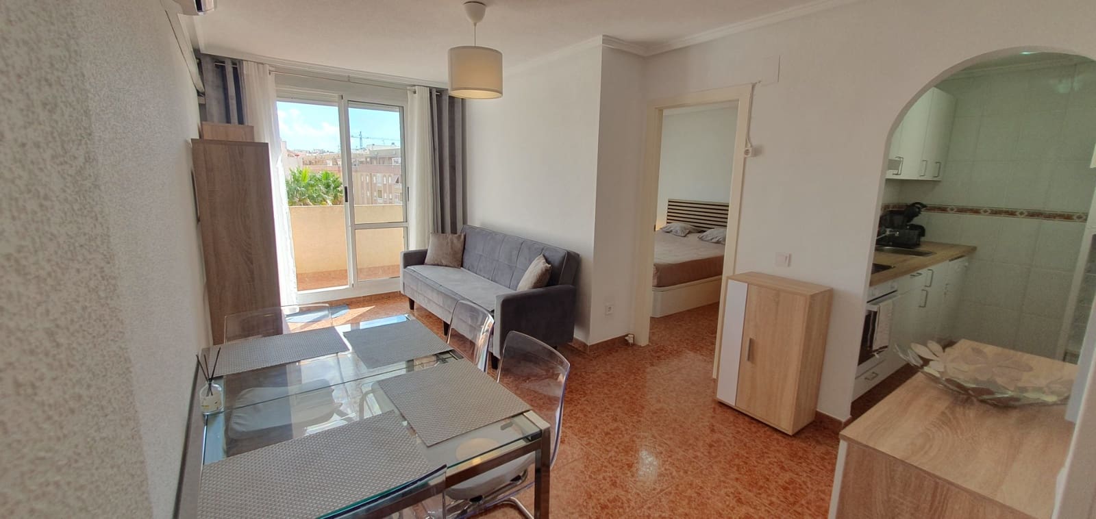 2 soverom Penthouse til salgs i Torrevieja med svømmebasseng - € 150 000 (Ref: 9235770)