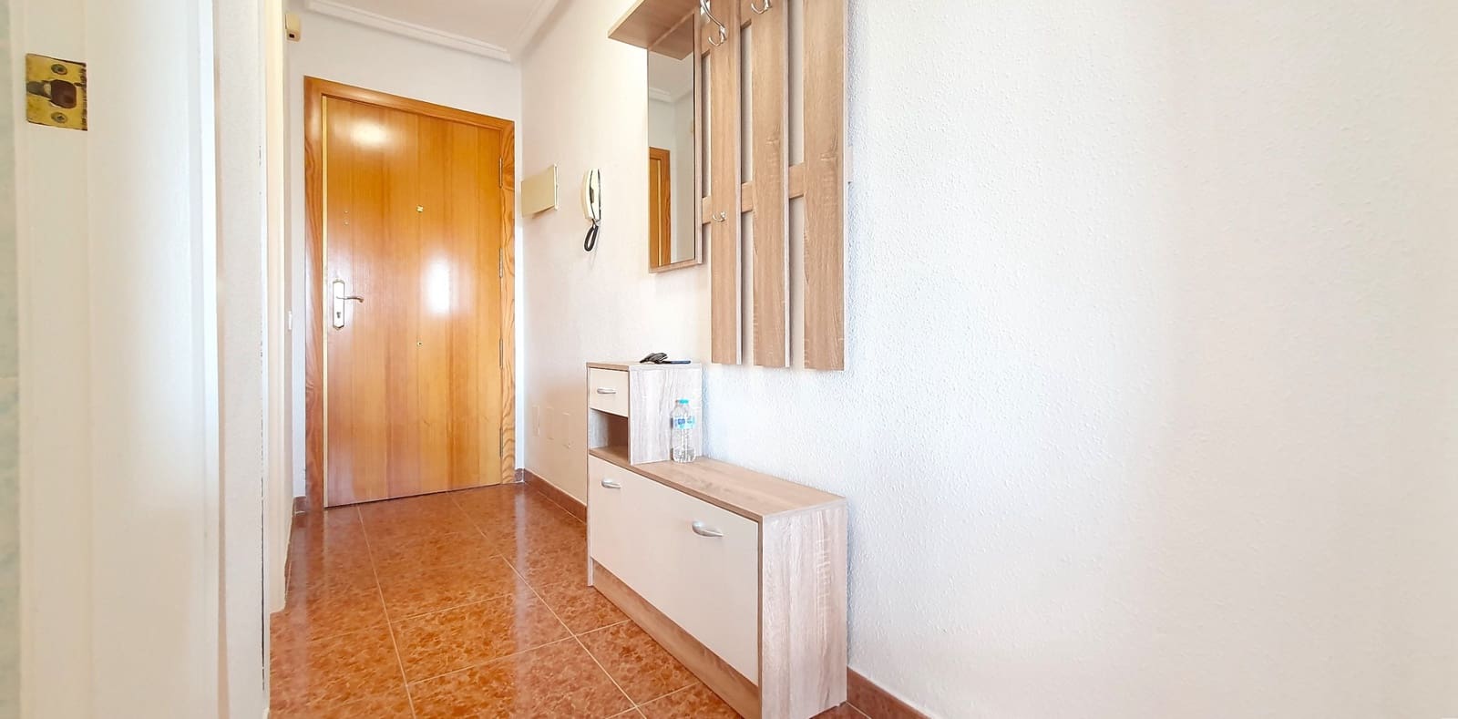 2 soverom Penthouse til salgs i Torrevieja med svømmebasseng - € 150 000 (Ref: 9235770)