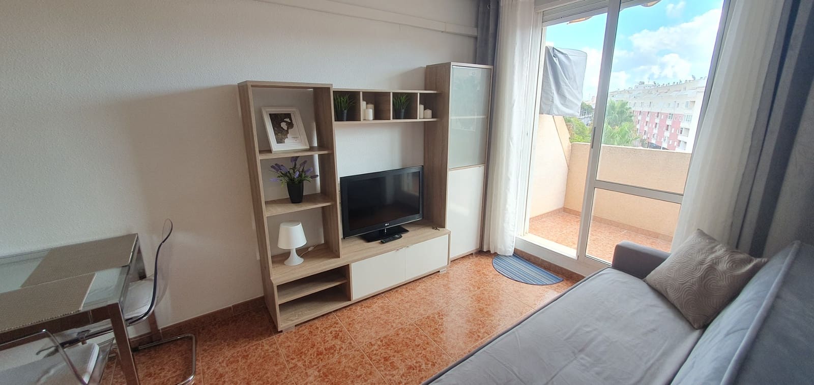 2 soverom Penthouse til salgs i Torrevieja med svømmebasseng - € 150 000 (Ref: 9235770)
