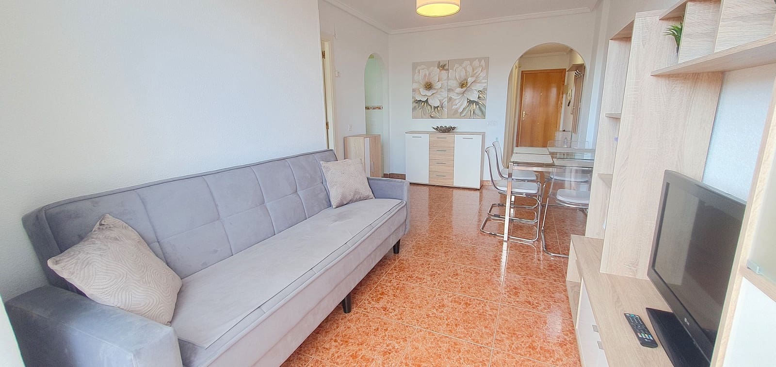 2 soverom Penthouse til salgs i Torrevieja med svømmebasseng - € 150 000 (Ref: 9235770)