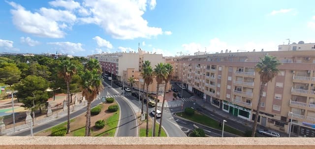 2 soverom Penthouse til salgs i Parque de las Naciones, Torrevieja med svømmebasseng - € 150 000 (Ref: 9235770)