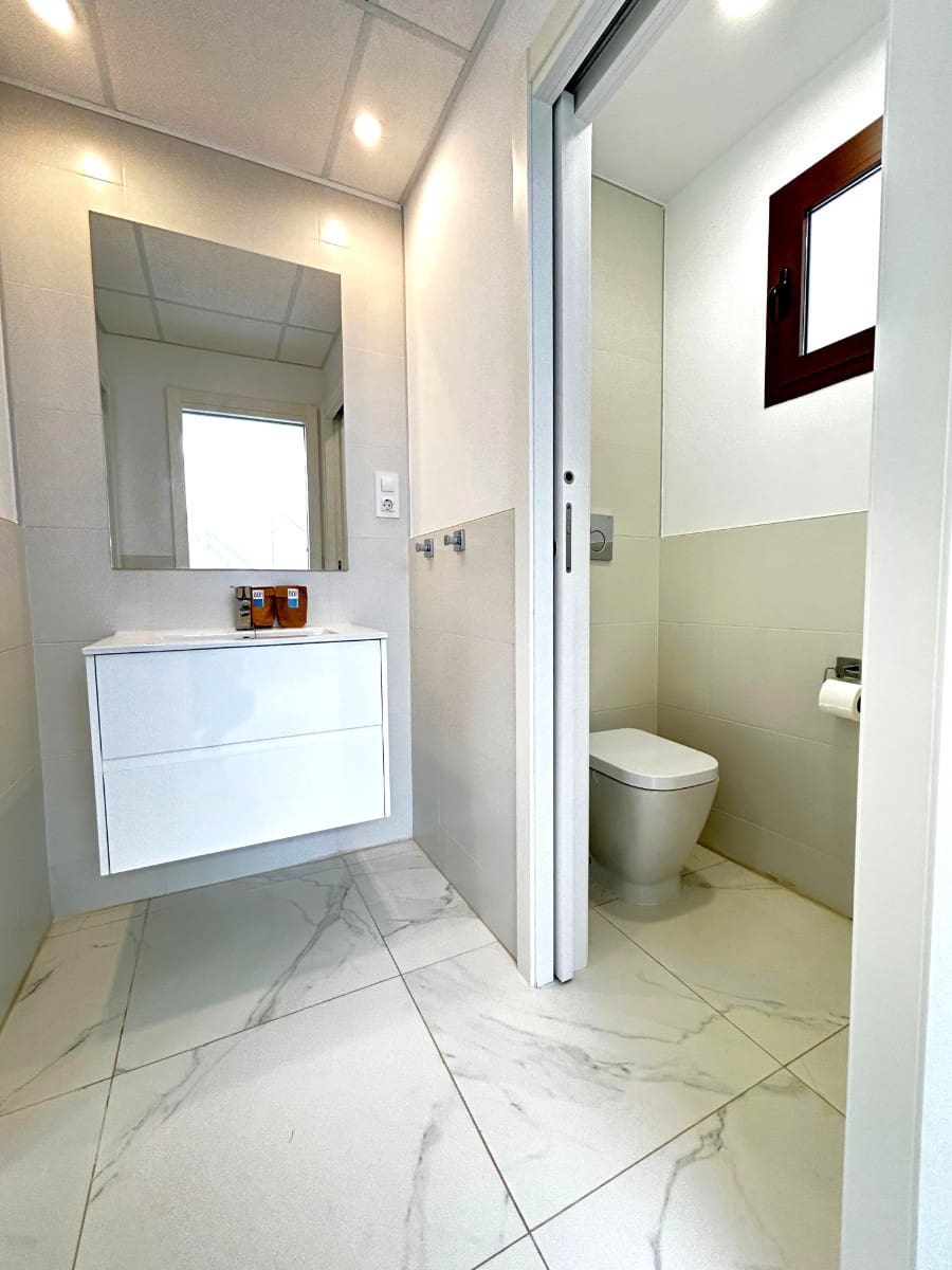 1 soverom Penthouse til salgs i San Juan de los Terreros med svømmebasseng garasje - € 175 000 (Ref: 9258189)