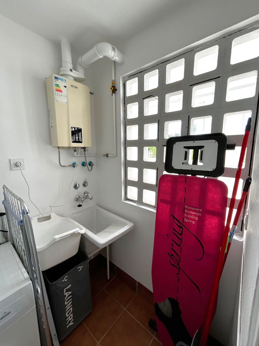 1 soverom Penthouse til salgs i San Juan de los Terreros med svømmebasseng garasje - € 175 000 (Ref: 9258189)