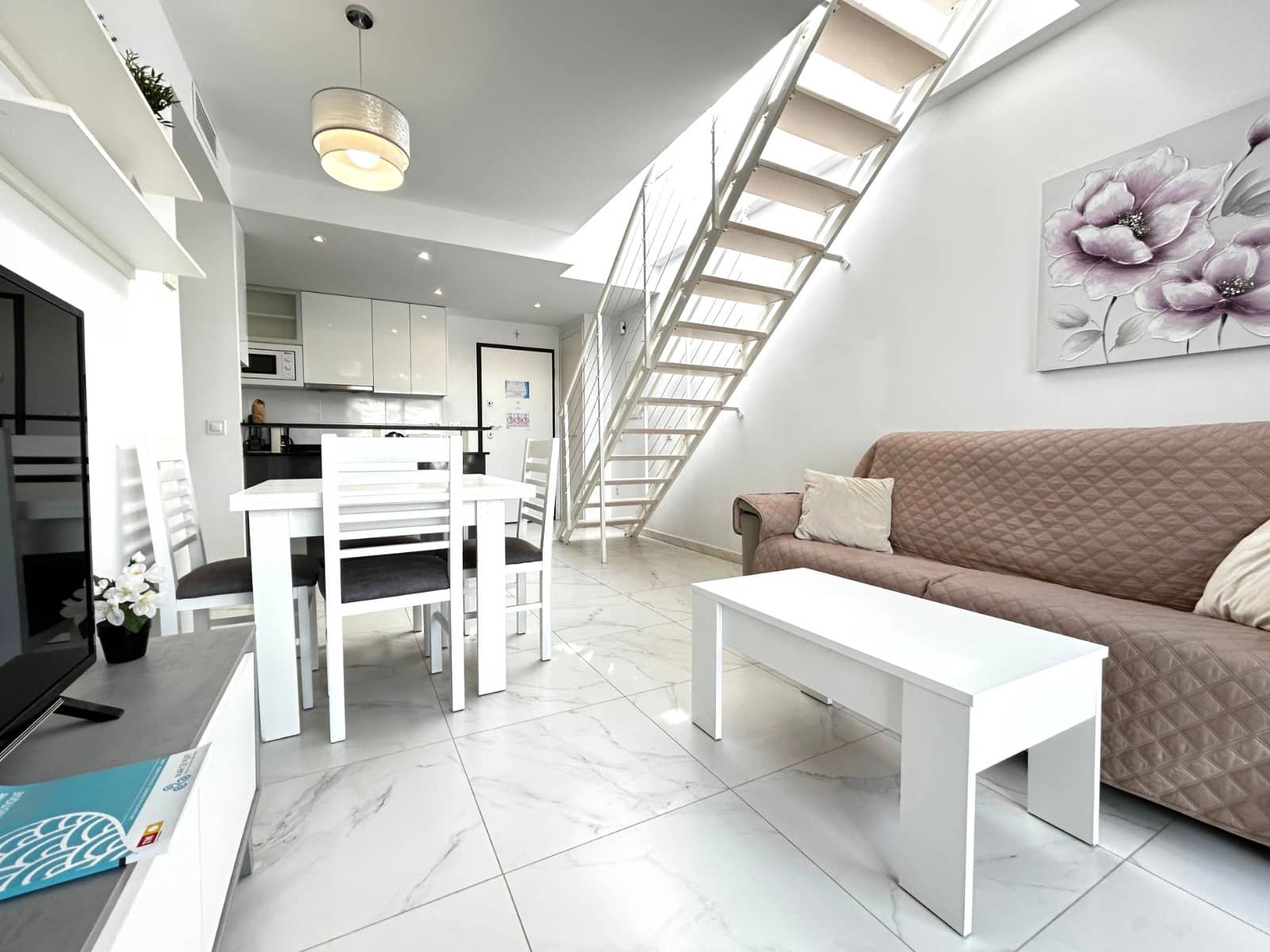 1 soverom Penthouse til salgs i San Juan de los Terreros med svømmebasseng garasje - € 175 000 (Ref: 9258189)