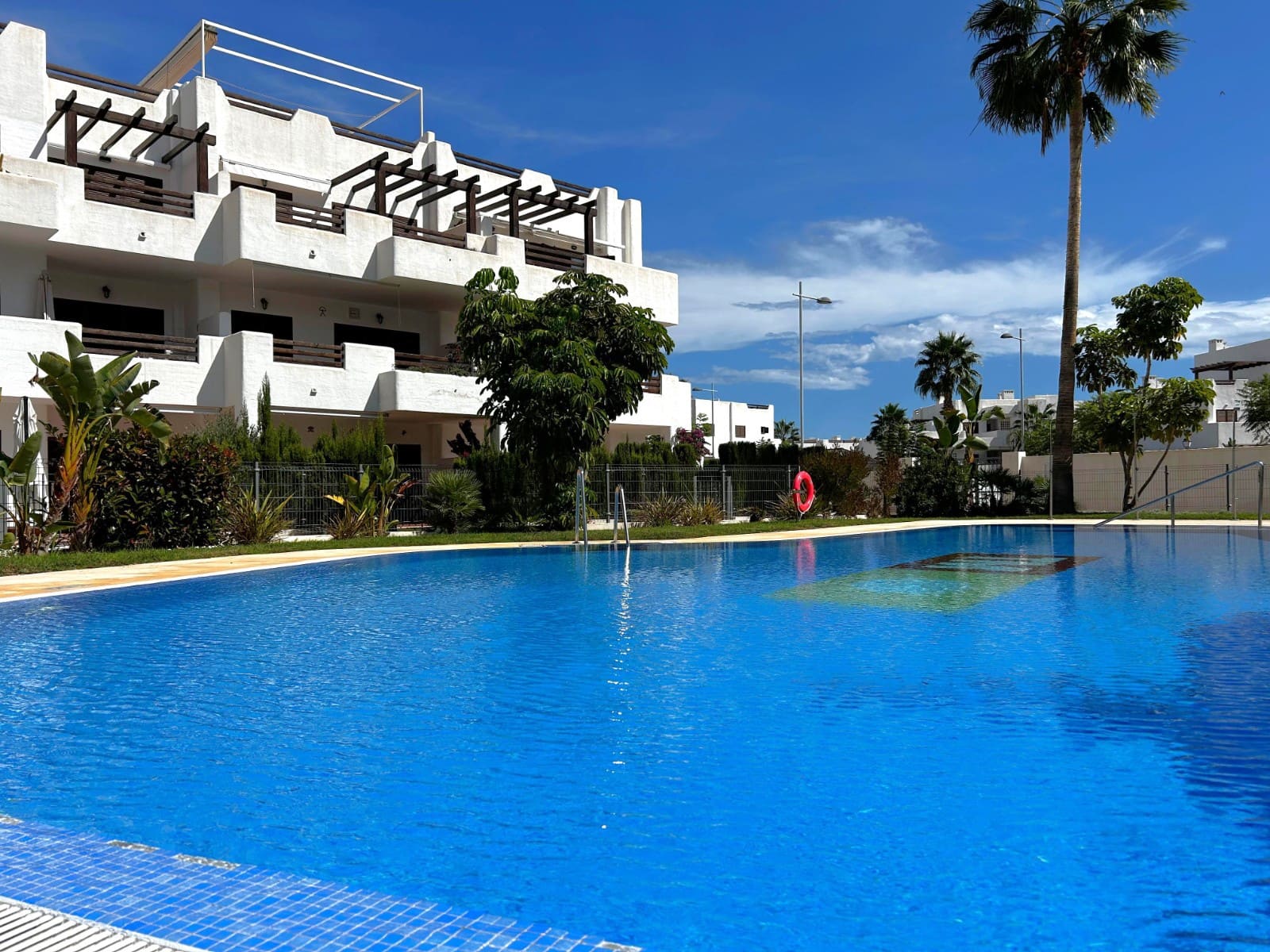 1 soverom Penthouse til salgs i San Juan de los Terreros med svømmebasseng garasje - € 175 000 (Ref: 9258189)