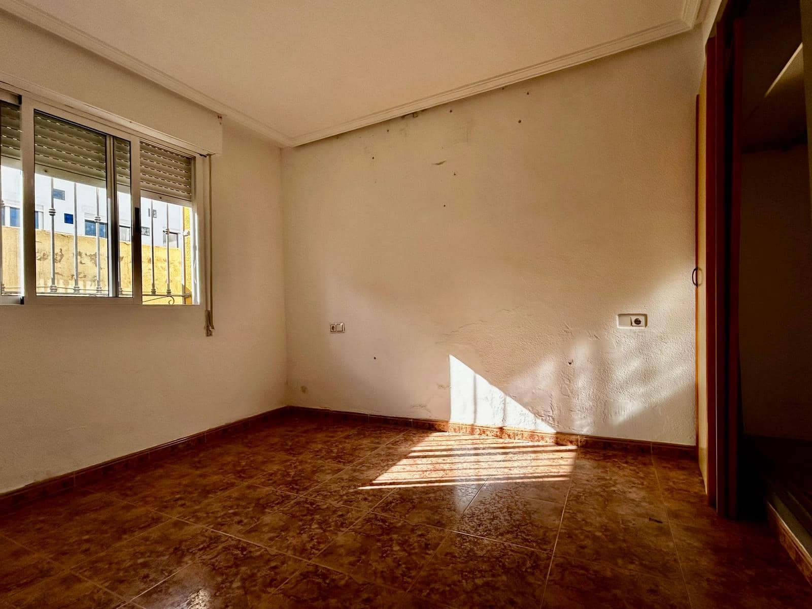 3 sypialnia Dom na sprzedaż w Los Balcones z basenem garażem - 205 000 € (Ref: 9535193)