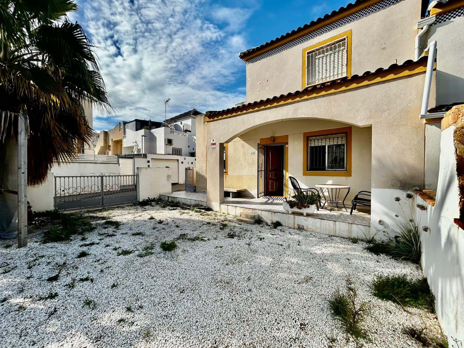 3 sypialnia Dom na sprzedaż w Los Balcones z basenem garażem - 205 000 € (Ref: 9535193)