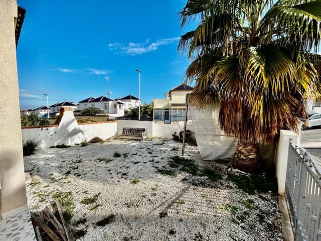 3 sypialnia Dom na sprzedaż w Los Balcones z basenem garażem - 205 000 € (Ref: 9535193)