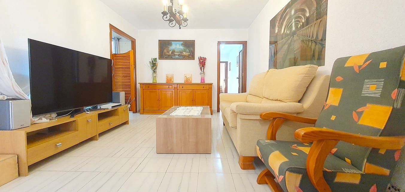 3 bedroom Apartment for sale in Torrevieja - € 160,000 (Ref: 9723552)