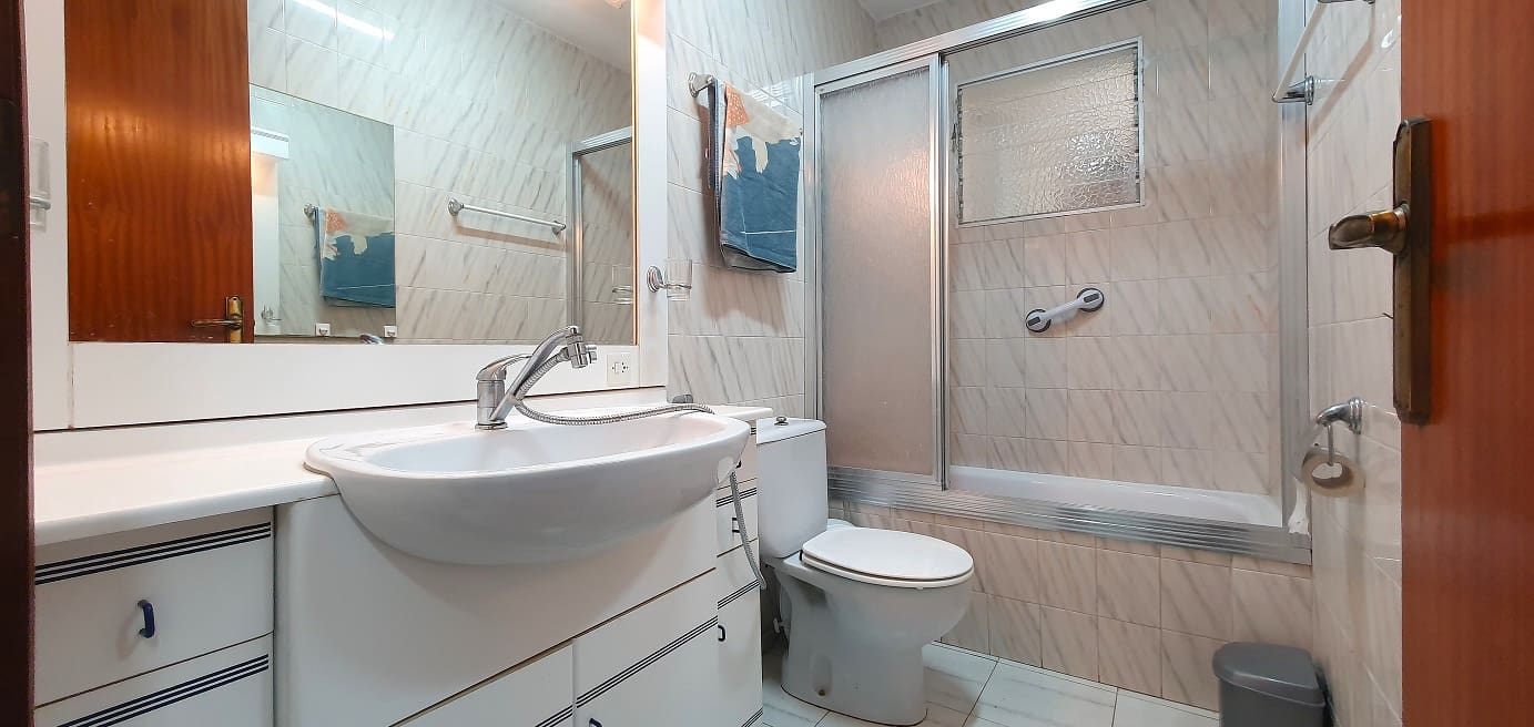 3 bedroom Apartment for sale in Torrevieja - € 160,000 (Ref: 9723552)