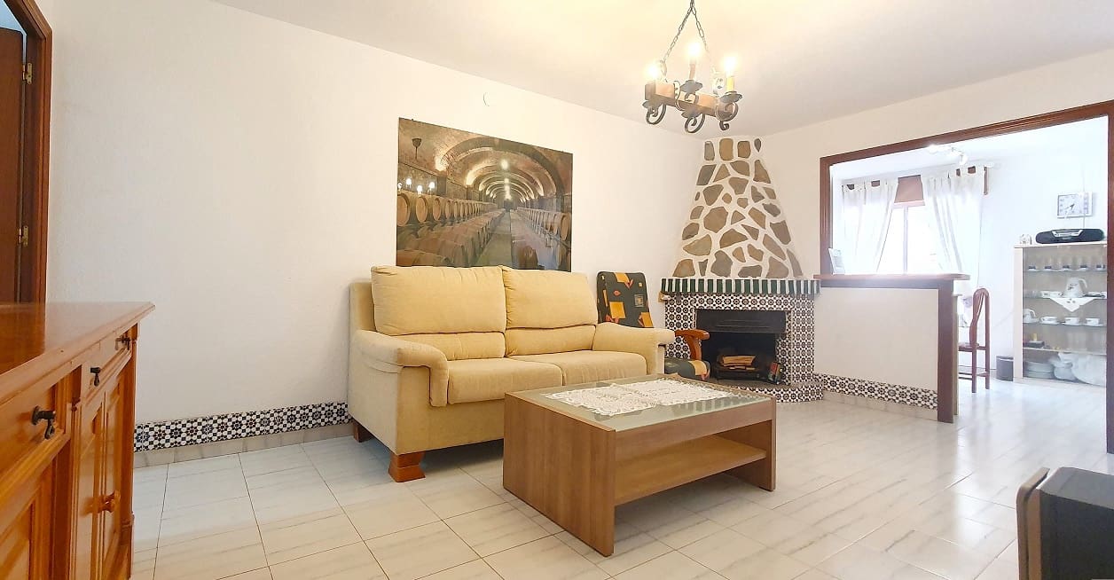 3 bedroom Apartment for sale in Torrevieja - € 160,000 (Ref: 9723552)