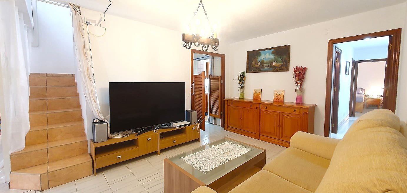 3 bedroom Apartment for sale in Torrevieja - € 160,000 (Ref: 9723552)