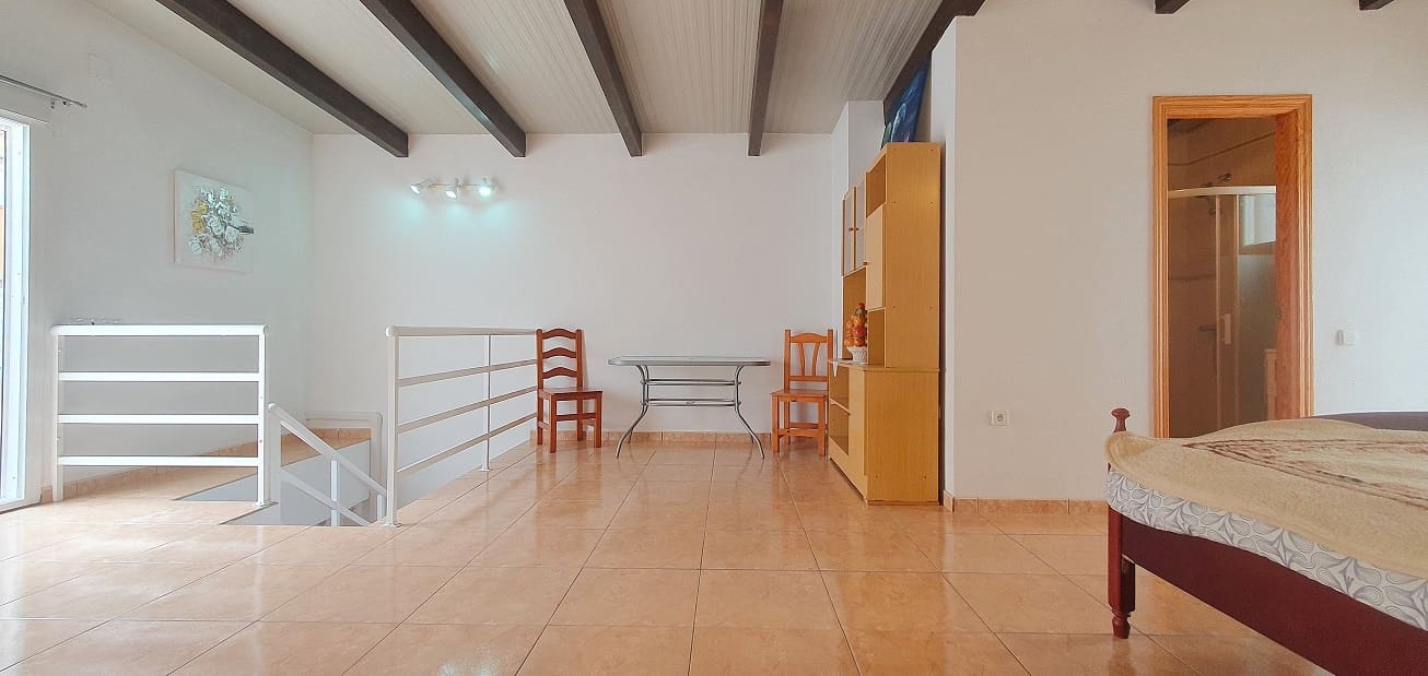 3 bedroom Apartment for sale in Torrevieja - € 160,000 (Ref: 9723552)