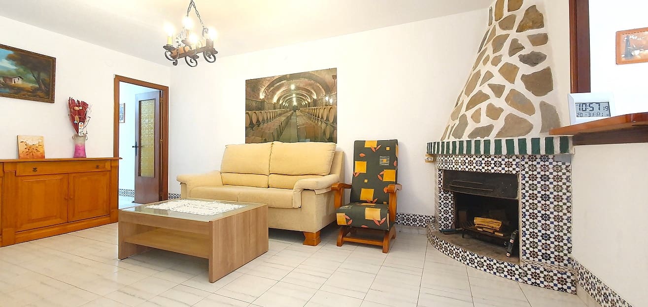 3 bedroom Apartment for sale in Torrevieja - € 160,000 (Ref: 9723552)
