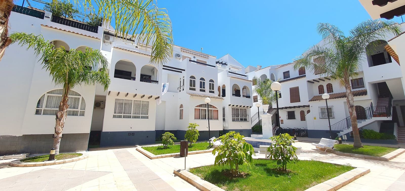 2 quarto Apartamento para venda em Torrevieja com piscina - 179 000 € (Ref: 9872752)